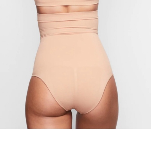 Skims Sculpting Shapewear Seamless high waist underwear panty brief Sand 2XL - Picture 5 of 6